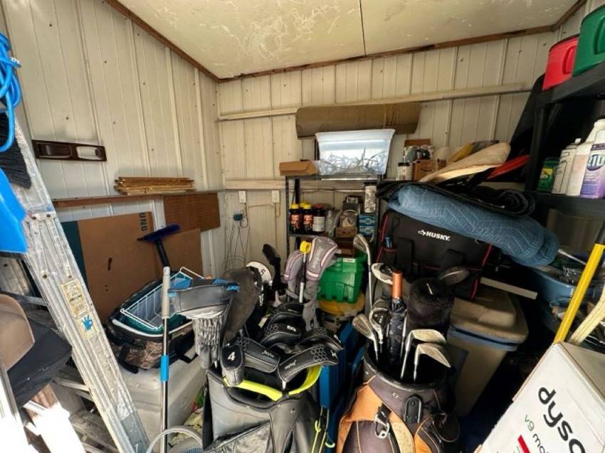 581 Lake Henry Drive a Winter Haven, FL Mobile or Manufactured Home for Sale